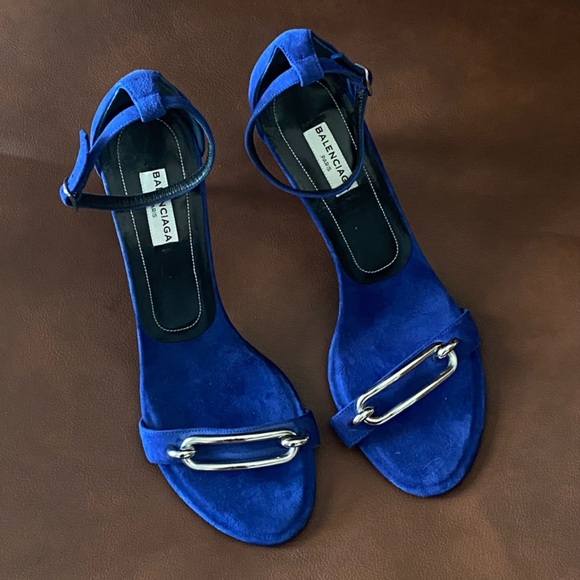 Balenciaga blue suede heeled sandals - Picture 3 of 5